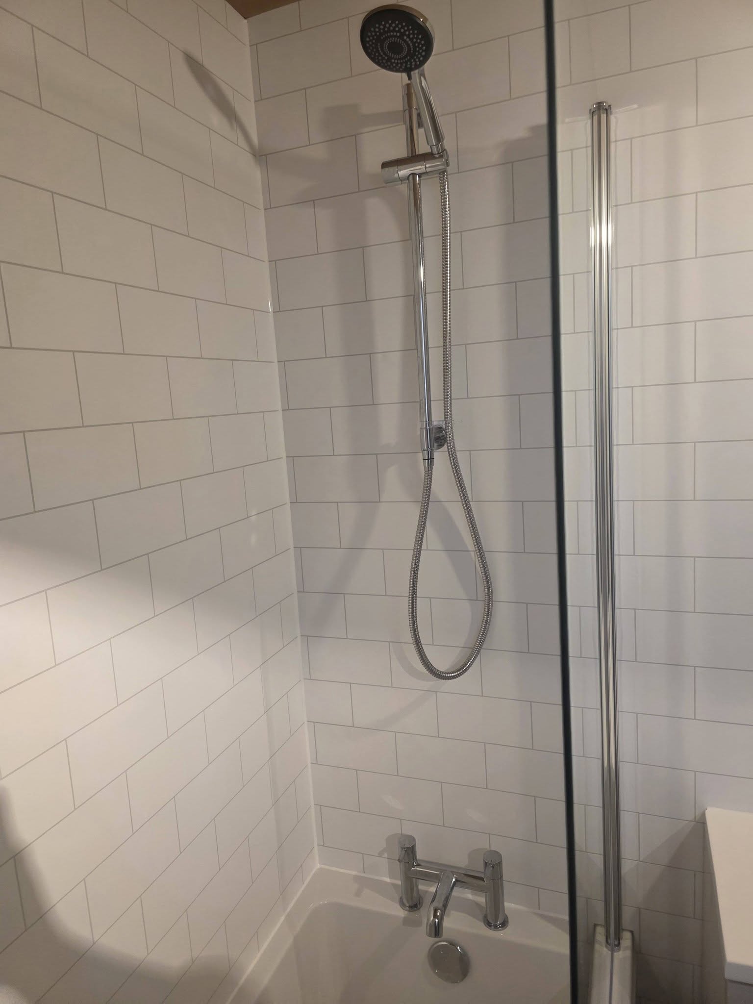 sleek and modern bathroom 4